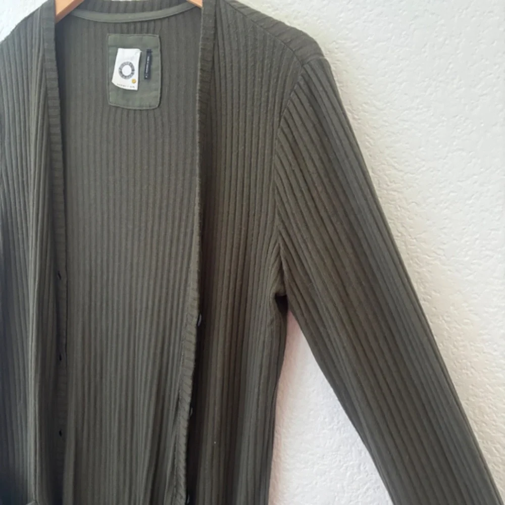 Akemi‎ + Kin olive green ribbed midi length cardigan Size Medium